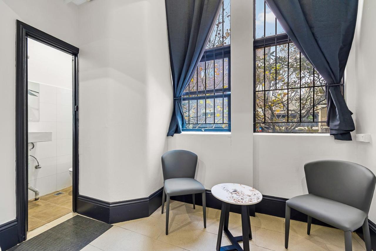 London Plane Backpackers Pansiyon Sidney Dış mekan fotoğraf