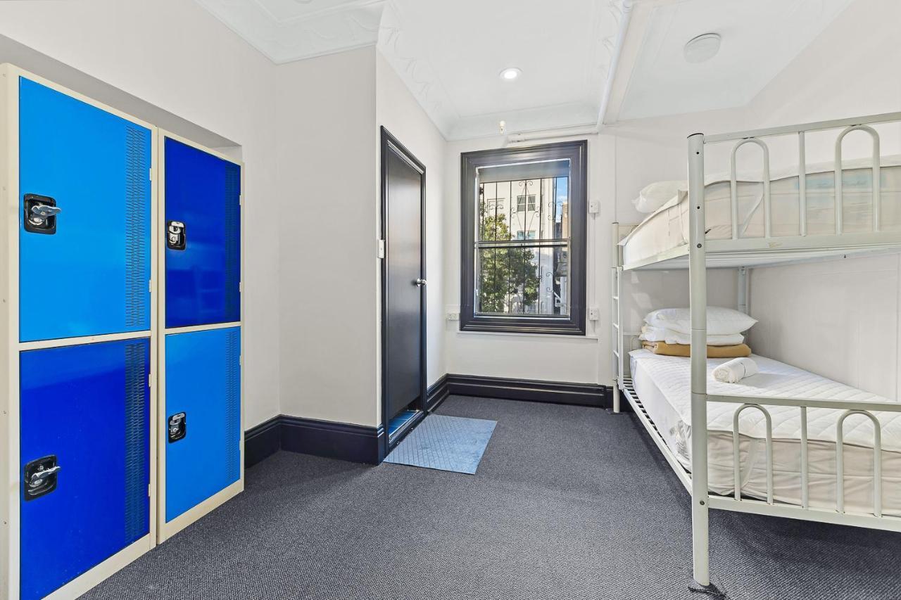 London Plane Backpackers Pansiyon Sidney Dış mekan fotoğraf