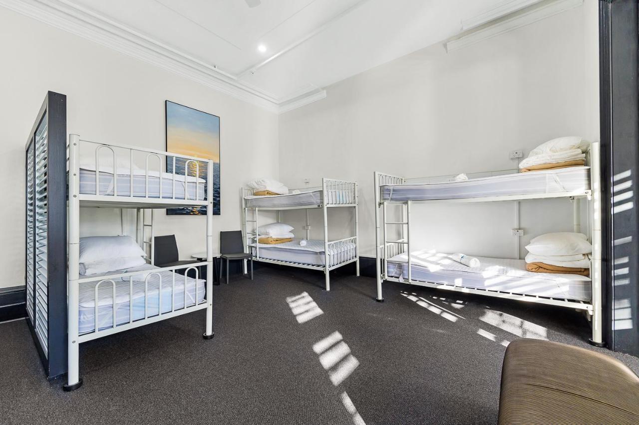 London Plane Backpackers Pansiyon Sidney Dış mekan fotoğraf