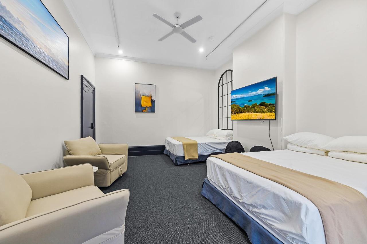 London Plane Backpackers Pansiyon Sidney Dış mekan fotoğraf